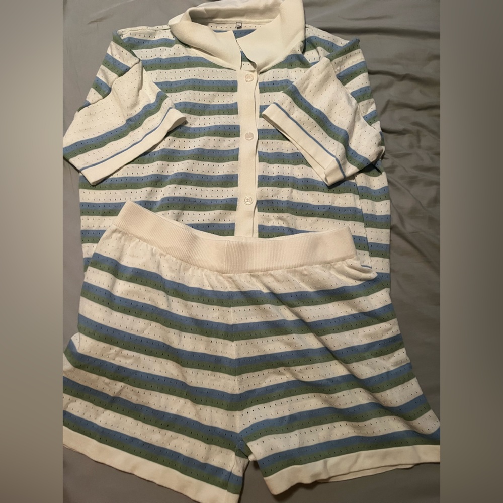 Amazon Striped Shirt/Shorts Set